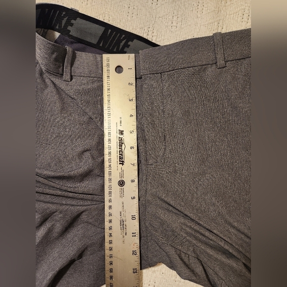 Men's Nike Golf Shorts Size M - Picture 4 of 7